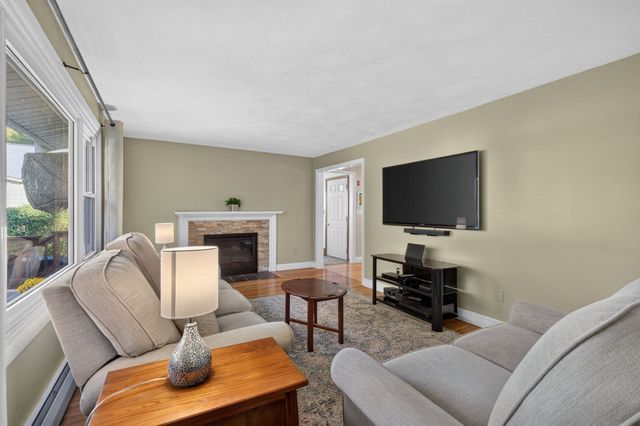 90 Woodstock St, North Andover, MA 01845