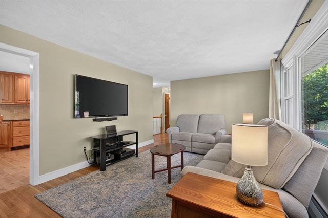 90 Woodstock St, North Andover, MA 01845
