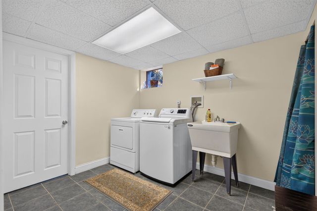 90 Woodstock St, North Andover, MA 01845