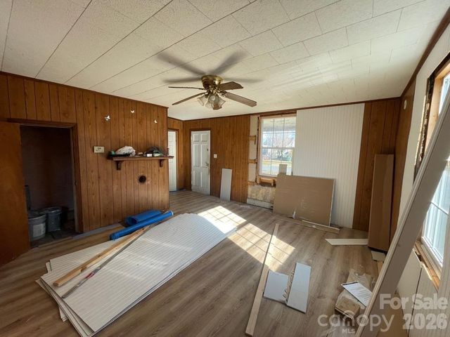 35 Center Street, Great Falls, SC 29055