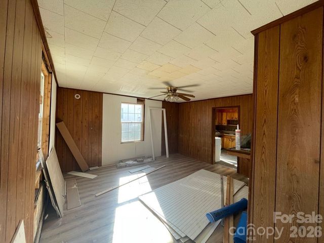 35 Center Street, Great Falls, SC 29055