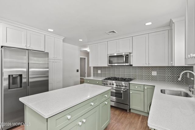 5 Oakland Street, Matawan, NJ 07747