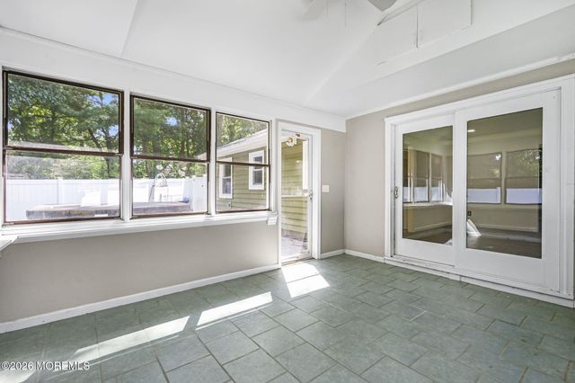 5 Oakland Street, Matawan, NJ 07747