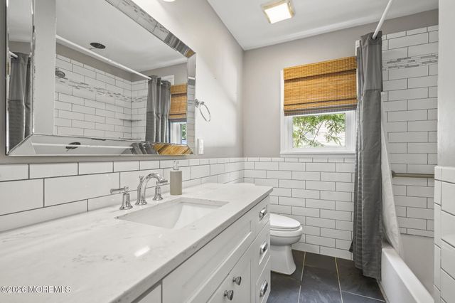 5 Oakland Street, Matawan, NJ 07747