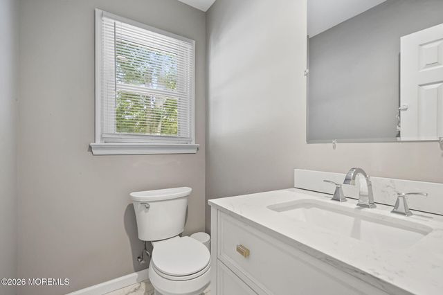 5 Oakland Street, Matawan, NJ 07747