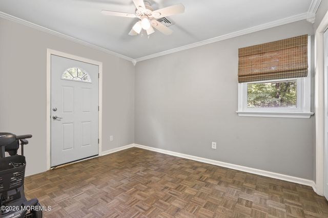 5 Oakland Street, Matawan, NJ 07747