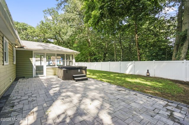 5 Oakland Street, Matawan, NJ 07747