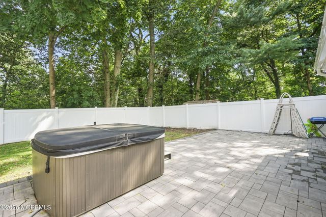 5 Oakland Street, Matawan, NJ 07747
