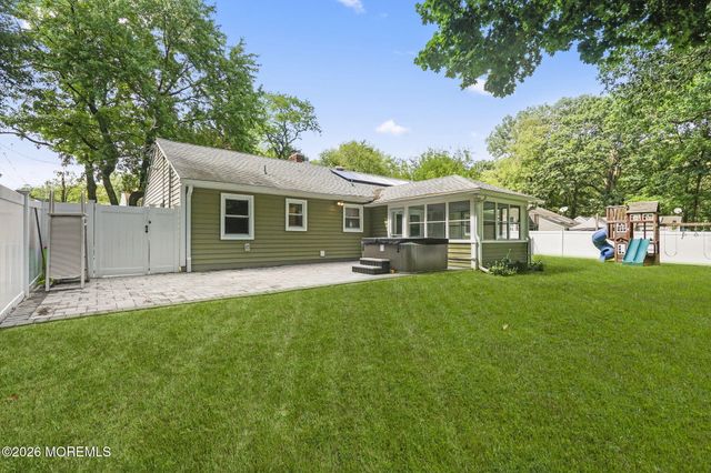 5 Oakland Street, Matawan, NJ 07747