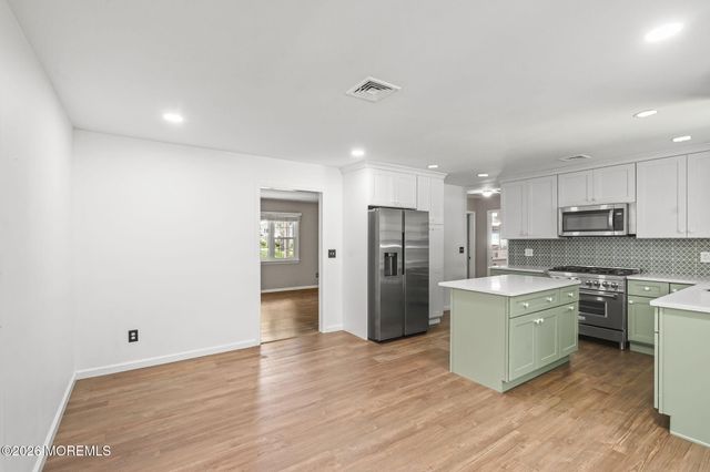 5 Oakland Street, Matawan, NJ 07747