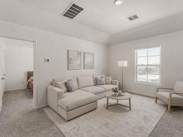 12421 Silversmith LN, Mustang Ridge, TX 78610