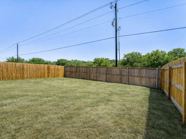 12421 Silversmith LN, Mustang Ridge, TX 78610