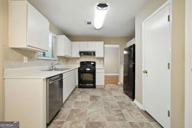 3045 Wildflower Lane, Snellville, GA 30039