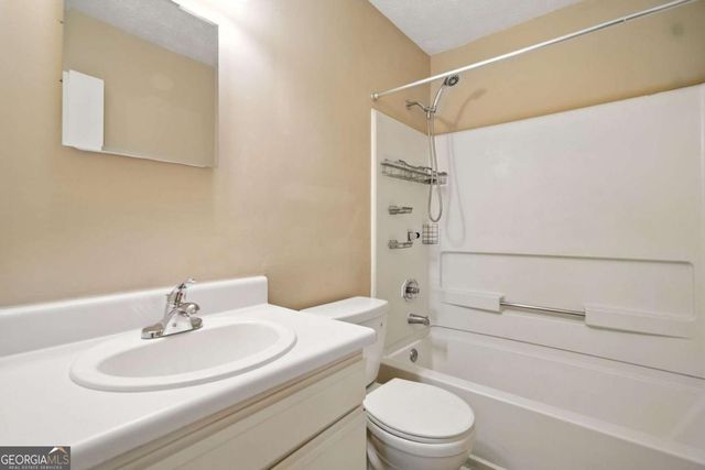 3045 Wildflower Lane, Snellville, GA 30039