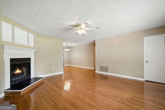 3045 Wildflower Lane, Snellville, GA 30039
