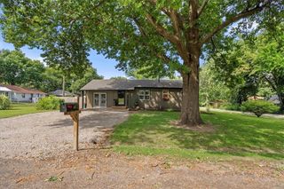 404 W 3rd Street, Peculiar, MO 64078