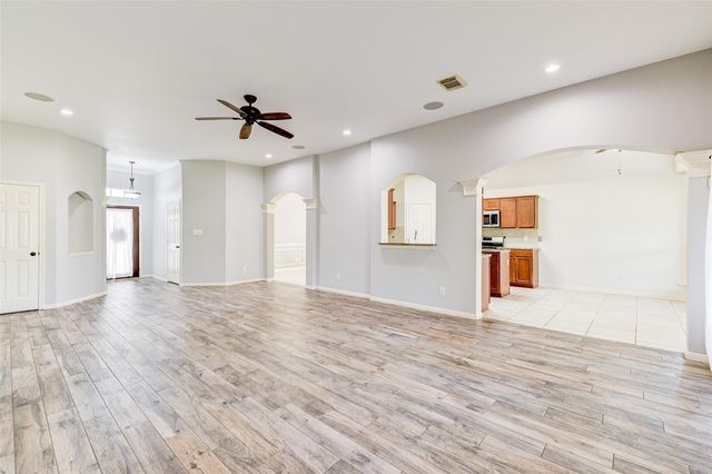 25910 Oakridge Forest Lane, Spring, TX 77386