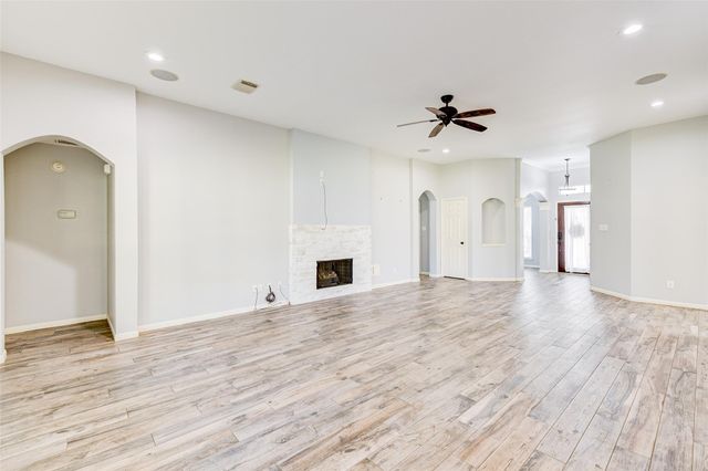 25910 Oakridge Forest Lane, Spring, TX 77386