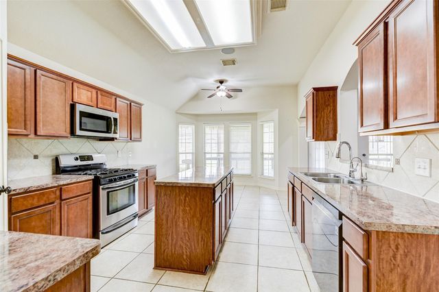 25910 Oakridge Forest Lane, Spring, TX 77386
