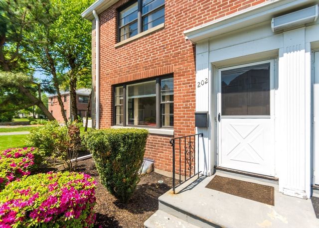 200-202 Church Street 200-202, Waltham, MA 02452