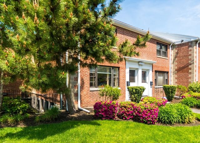 200-202 Church Street 200-202, Waltham, MA 02452