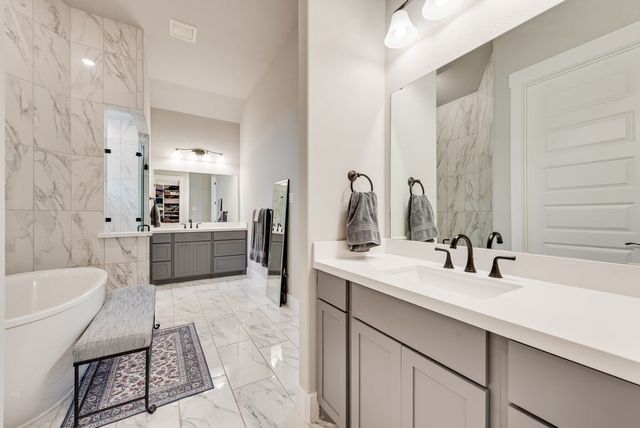 7717 Murcia Drive, Fort Worth, TX 76123