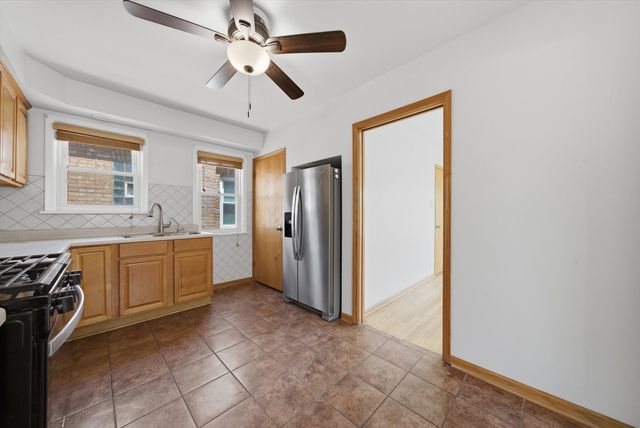 5134 S Laporte Avenue, Chicago, IL 60638