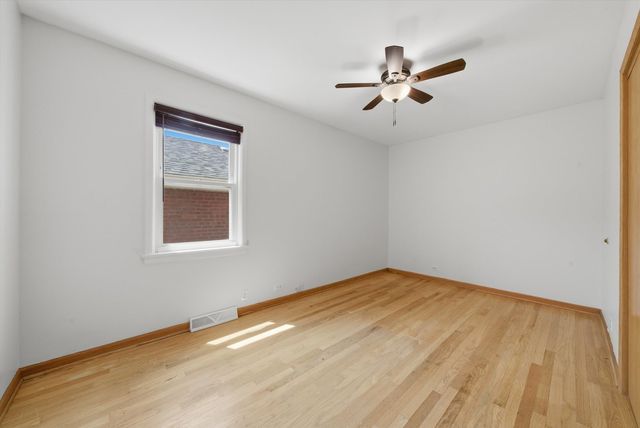 5134 S Laporte Avenue, Chicago, IL 60638