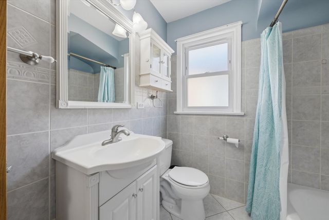5134 S Laporte Avenue, Chicago, IL 60638
