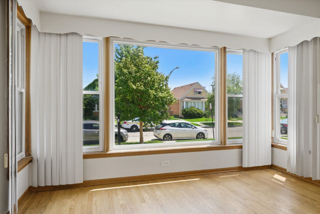 5134 S Laporte Avenue, Chicago, IL 60638