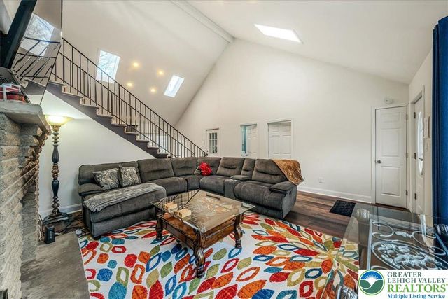 117 Saint Regis Walk, Coolbaugh Twp, PA 18466