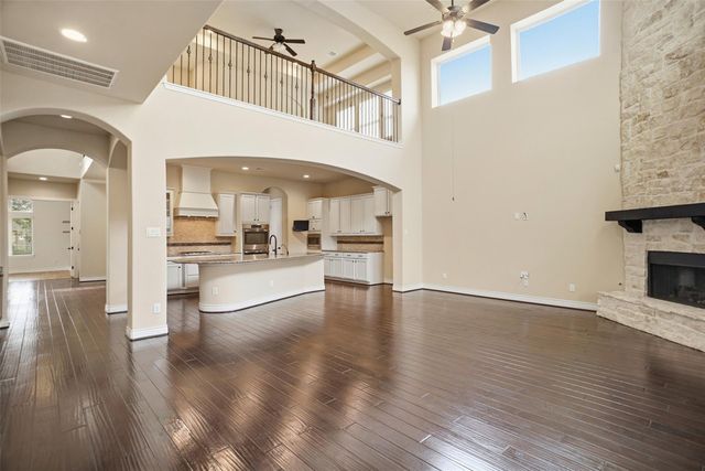 13735 Contour Ct, Richmond, TX 77407