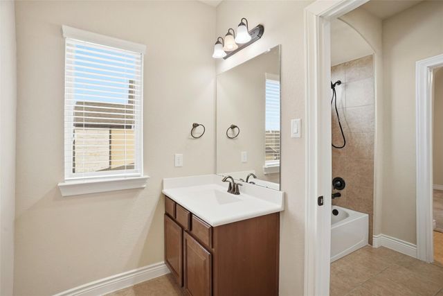 13735 Contour Ct, Richmond, TX 77407