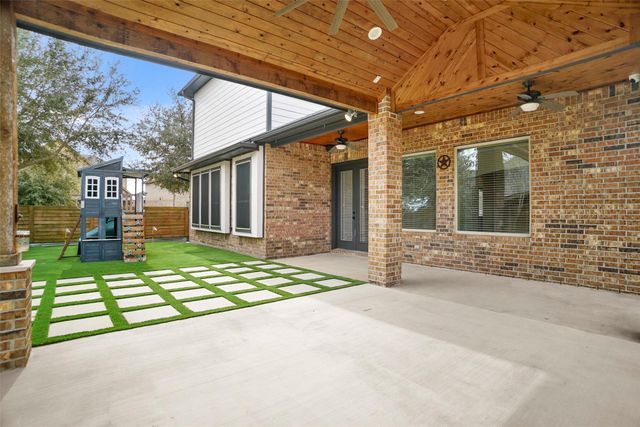 13735 Contour Ct, Richmond, TX 77407