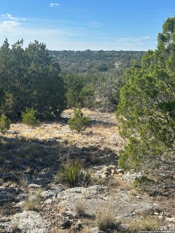 000 SD 45340, Rocksprings, TX 78880