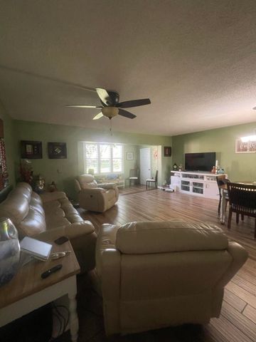 702 Lori Drive 195, Palm Springs, FL 33461