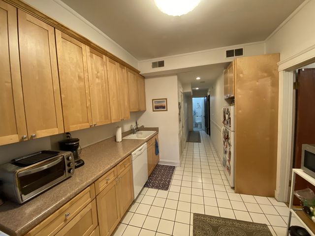 852 W Diversey Parkway 2F, Chicago, IL 60614