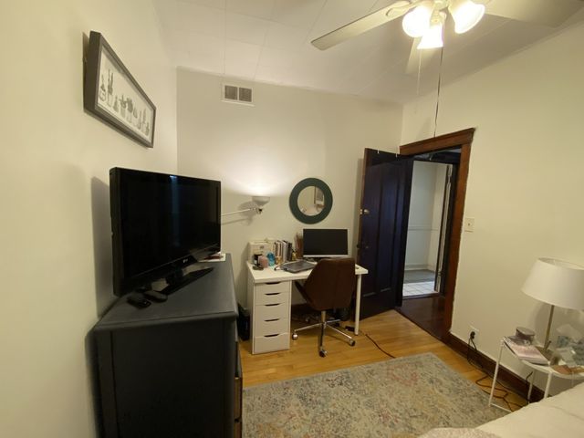 852 W Diversey Parkway 2F, Chicago, IL 60614