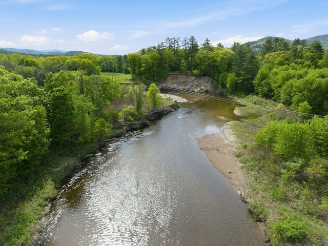 307 School Street, Rumney, NH 03266
