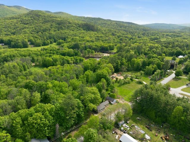 307 School Street, Rumney, NH 03266