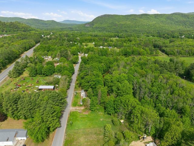 307 School Street, Rumney, NH 03266