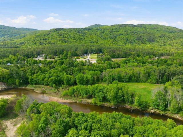 307 School Street, Rumney, NH 03266