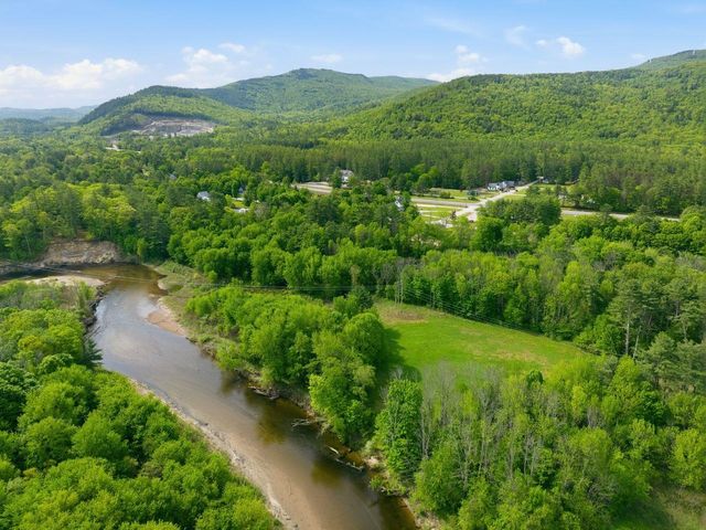 307 School Street, Rumney, NH 03266