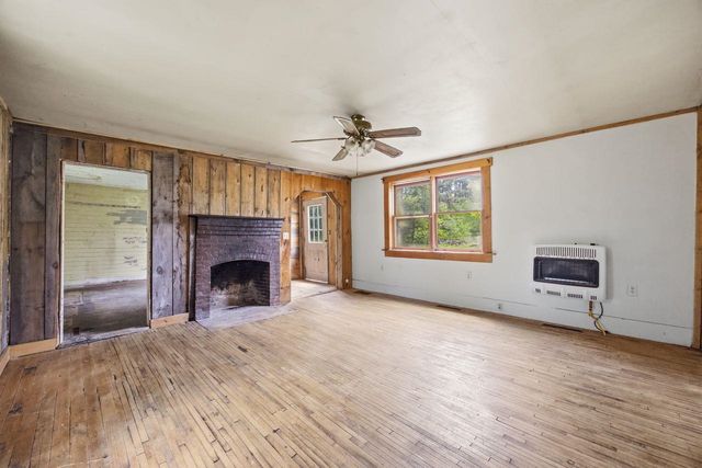 307 School Street, Rumney, NH 03266