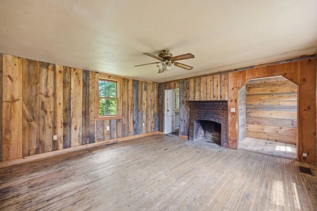 307 School Street, Rumney, NH 03266