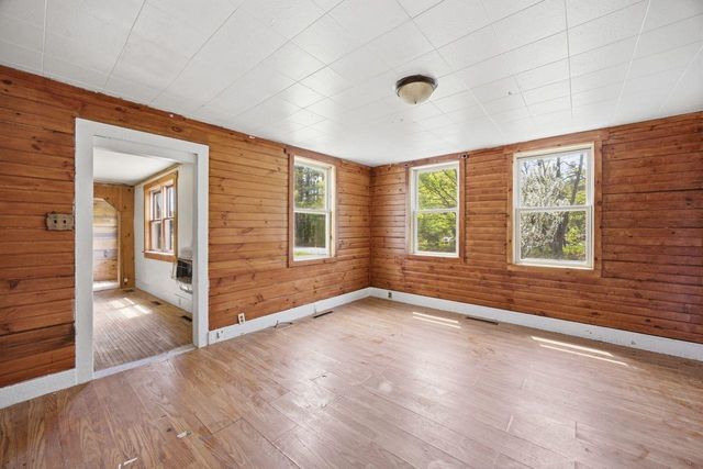 307 School Street, Rumney, NH 03266