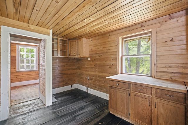 307 School Street, Rumney, NH 03266
