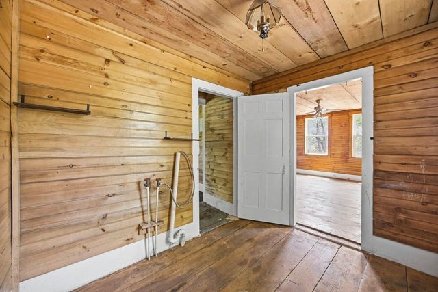 307 School Street, Rumney, NH 03266