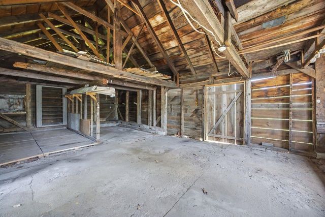 307 School Street, Rumney, NH 03266