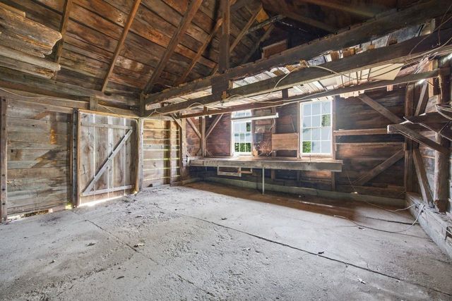 307 School Street, Rumney, NH 03266